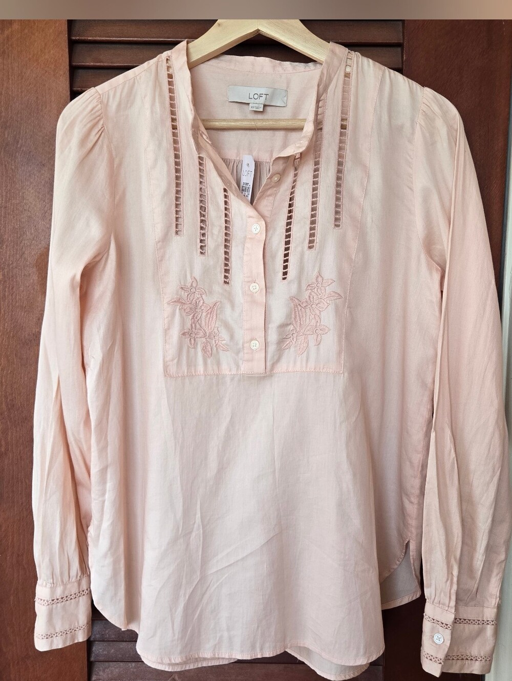 NWT Loft Soft Blush Pink Embroidered Pintuck Peasant Blouse XS - Picture 2 of 10